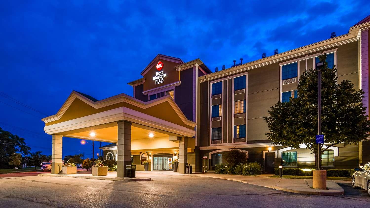 Best Western Plus Executive Inn Toronto Exterior photo